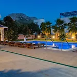 Antura With Private Heated 50sqm Pool, 3 Bedrooms, 3 Bathrooms, And Gym *