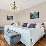 Antura With Private Heated 50sqm Pool, 3 Bedrooms, 3 Bathrooms, And Gym