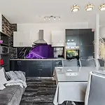Villa Antura With Private Heated 50sqm Pool, 3 Bedrooms, 3 Bathrooms, And Gym Žrnovnica
