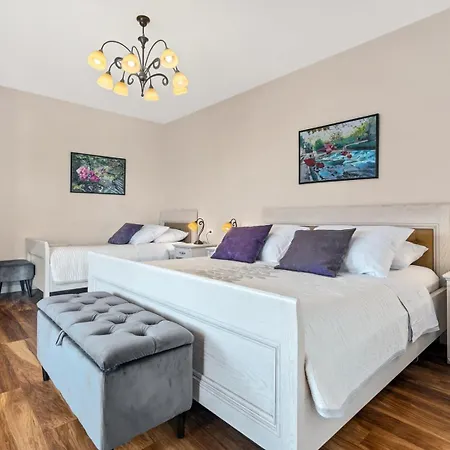 Antura With Private Heated 50sqm Pool, 3 Bedrooms, 3 Bathrooms, And Gym
