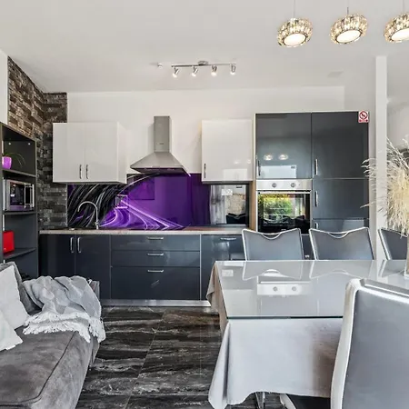 Villa Antura With Private Heated 50sqm Pool, 3 Bedrooms, 3 Bathrooms, And Gym Žrnovnica