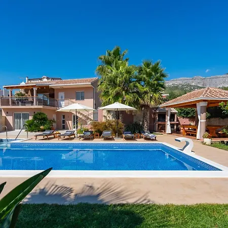 Antura With Private Heated 50sqm Pool, 3 Bedrooms, 3 Bathrooms, And Gym Villa *