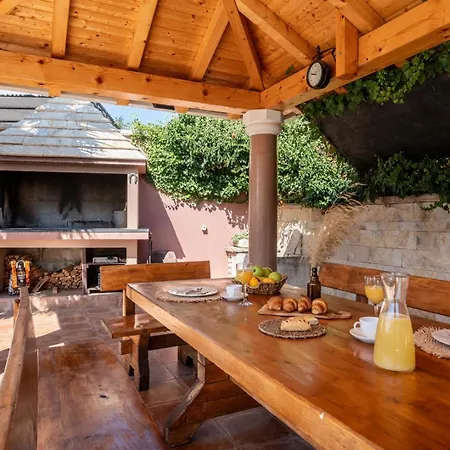 Antura With Private Heated 50sqm Pool, 3 Bedrooms, 3 Bathrooms, And Gym Villa