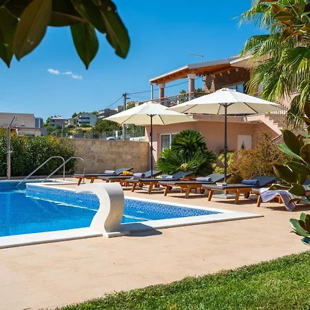Antura With Private Heated 50sqm Pool, 3 Bedrooms, 3 Bathrooms, And Gym Villa